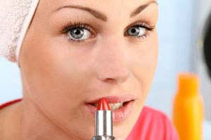 توصیه محققان زیبایى براى خرید رژلب