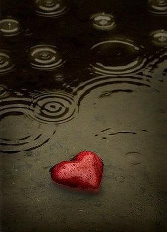 زنان عاشق تر می شوند یا مردان؟!