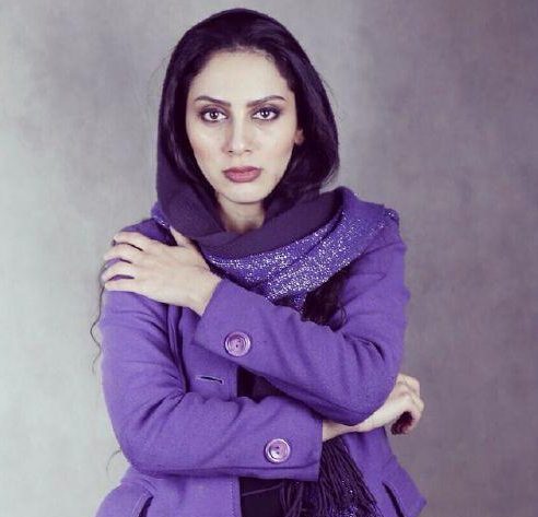 مونا فرجاد مونا فرجاد
