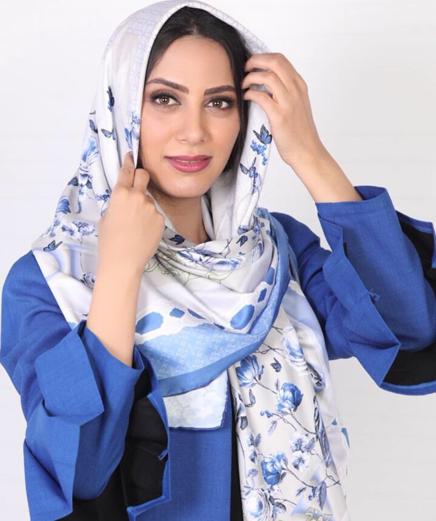 مونا فرجاد مونا فرجاد