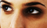 از بین بردن سیاهی دور چشم