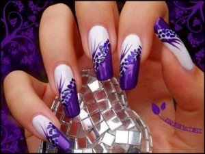 طراحی ناخن به رنگ بنفش