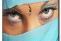 رفع کردن قرمزی چشم بعد از آرایش