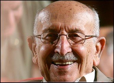 مرتضی احمدی |بیوگرافی بازیگر و گوینده و خواننده ایرانی مرتضی احمدی