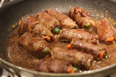 تهیه رولت گوشت خوشمزه