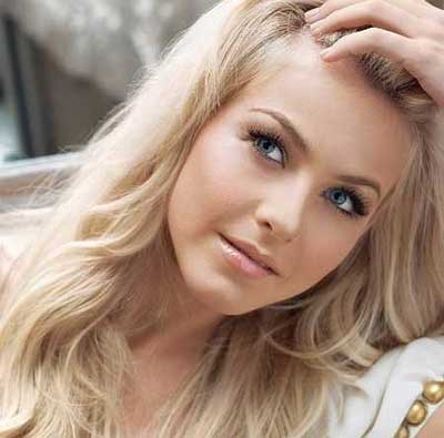 بهترین رنگ های آرایشی برای افراد با پوست روشن و بلوند