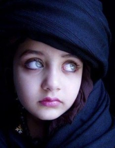 این دختر افغانی زیباترین چشم ها را دارد! +عکس این دختر افغانی زیباترین چشم ها را دارد! +عکس