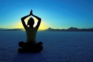 اگر استرس دارید این 20 تمرین تنفسی یوگا را انجام دهید