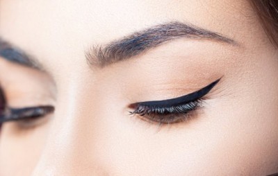 ترفندی برای کشیدن خط چشمی زیبا ترفندی برای کشیدن خط چشمی زیبا