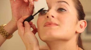 ترفندهای آرایشگری و اسرار زیبایی و جذابیت ترفندهای آرایشگری و اسرار زیبایی و جذابیت