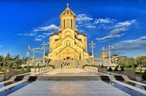 کلیسای جامع تثلیث، بزرگترین کلیسای ارتدکس در جهان +تصاویر
