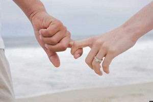 به یاد ماندنی کردن دوران عقد با این روش ها به یاد ماندنی کردن دوران عقد با این روش ها