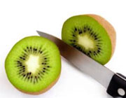 کیوی و خاصیت ضد یبوست، کیوی را با پوست بخوریم؟