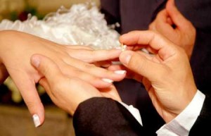 آیا ازدواج پسر مجرد با زن مطلقه درست است؟ آیا ازدواج پسر مجرد با زن مطلقه درست است؟