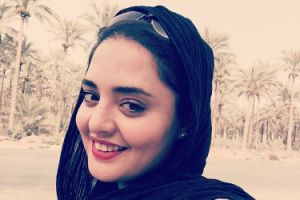 عکس نرگس محمدی در کنار خواهر و مادرش در پاریس عکس نرگس محمدی در کنار خواهر و مادرش در پاریس