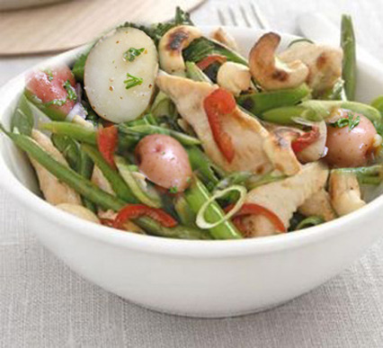 طرز تهیه سالاد اسپایسی مرغ