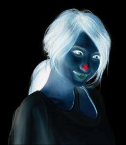 عکس جالب دختری که شما را جادو می کند! عکس جالب دختری که شما را جادو می کند!