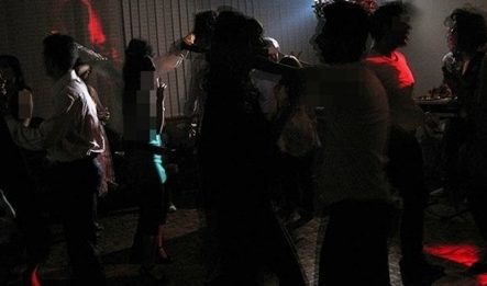 ماجرای دعوا و کتک کاری در پارتی مختلط بر سر یک دختر!