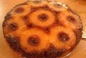 طرز تهیه کیک شکلات و آناناس طرز تهیه کیک شکلات و آناناس