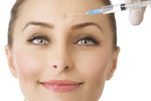 آیا سن و پوست فرد برای تزریق بوتاکس مهم است؟ آیا سن و پوست فرد برای تزریق بوتاکس مهم است؟