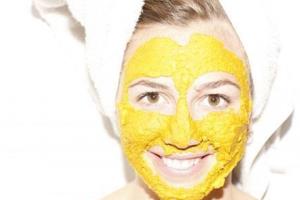 طرز تهیه لوسیون ضد جوش در منزل با ادویه