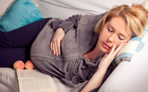 خطرات جدی خروپف کردن برای زنان باردار و جنین