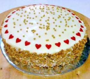 طرز تهیه کیک هویج با فراستینگ پنیری