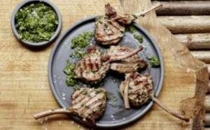 طرز تهیه دنده گوسفند با سس اِیُولی