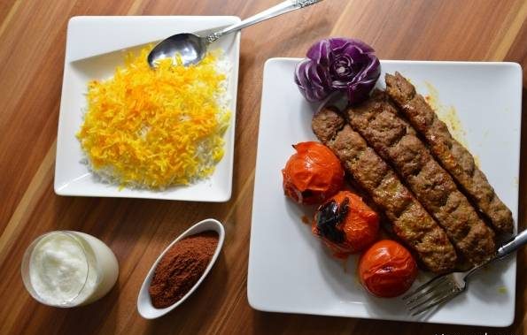 خوردن کباب همراه با دوغ برای مفاصل ضرر دارد! کباب با دوغ نخورید