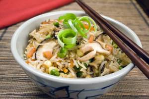 طرز تهیه برنج با قارچ شیتاکه