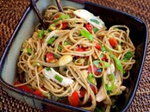 طرز تهیه سالاد نودل سرد