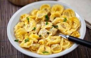 طرز تهیه تورتیلینی نوعی ماکارانی خوشمزه طرز تهیه تورتیلینی نوعی ماکارانی خوشمزه