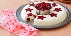طرز تهیه ژله انار و بستنی گزینه های مناسب برای شب یلدا
