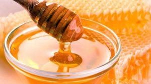 ماسک عسل و روغن زیتون برای داشتن موهای زیبا ماسک عسل و روغن زیتون برای داشتن موهای زیبا