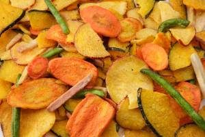طرز تهیه چیپس سبزیجات + روش تهیه چیپس پر فایده و خوشمزه سبزیجات با ویدیوی آموزشی طرز تهیه چیپس سبزیجات + روش تهیه چیپس پر فایده و خوشمزه سبزیجات با ویدیوی آموزشی