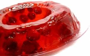 طرز تهیه کیک ژله ای قرمز طرز تهیه کیک ژله ای قرمز