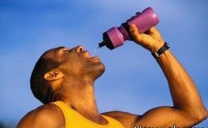 بهترین و مناسب ترین نوشیدنی ها برای ورزشکاران