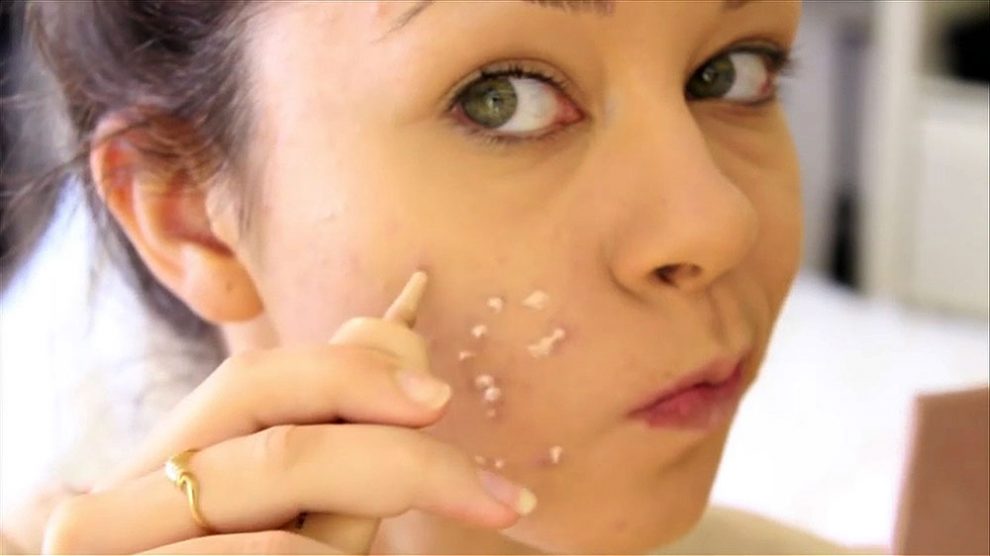 نحوه آرایش کردن جای زخم و مخفی کردن زخم صورت