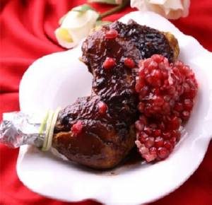 طرز تهیه ران مرغ ترش با سس انار طرز تهیه ران مرغ ترش با سس انار