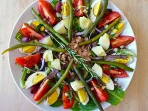 طرز تهیه سالاد نیس یا سالاد فرانسوی طرز تهیه سالاد نیس یا سالاد فرانسوی