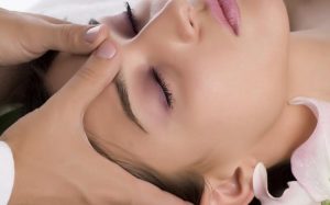 آموزش ماساژ صورت ژاپنی ویژه خانم ها آموزش ماساژ صورت ژاپنی ویژه خانم ها