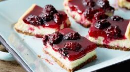 طرز تهیه چیزکیک شاه توت