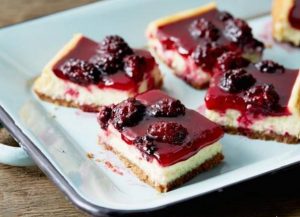 طرز تهیه چیزکیک شاه توت