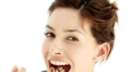 غذا را آهسته بخورید تا لاغر شوید