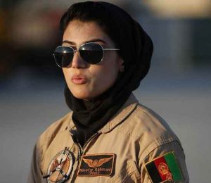 این دختر جوان افغان زیباترین خلبان دنیا است! + تصاویر این دختر جوان افغان زیباترین خلبان دنیا است! + تصاویر