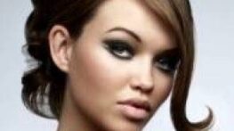 چگونه مدل مو را با یقه لباس هماهنگ کنیم؟