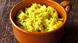 طرز تهیه پلوی ساده با طعم هل و میخک