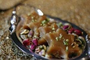 طرز تهیه حلوای مجلسی خوراکی محبوب و خوشمزه