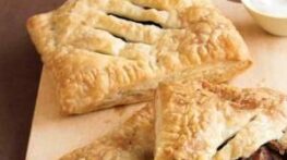 طرز تهیه نان پر شده با قارچ و خامه ترش