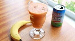 معرفی بهترین اسموتی ها برای پاکسازی پوست